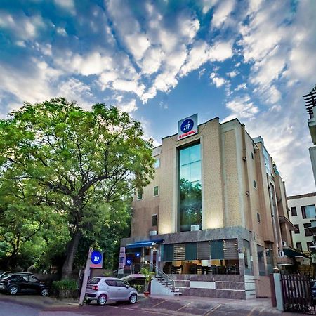 Zip By Spree Hotels Delhi Greater Kailash Nova Deli Exterior foto